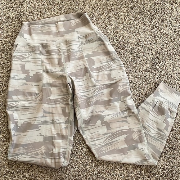 Alphalete set🤍 - Picture 4 of 9